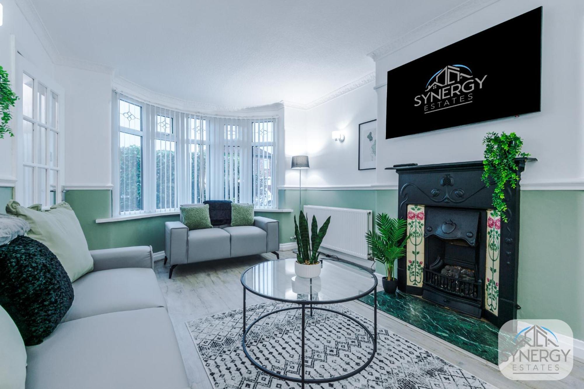 Jade House, - By Synergy Estates Vakantiehuis Manchester