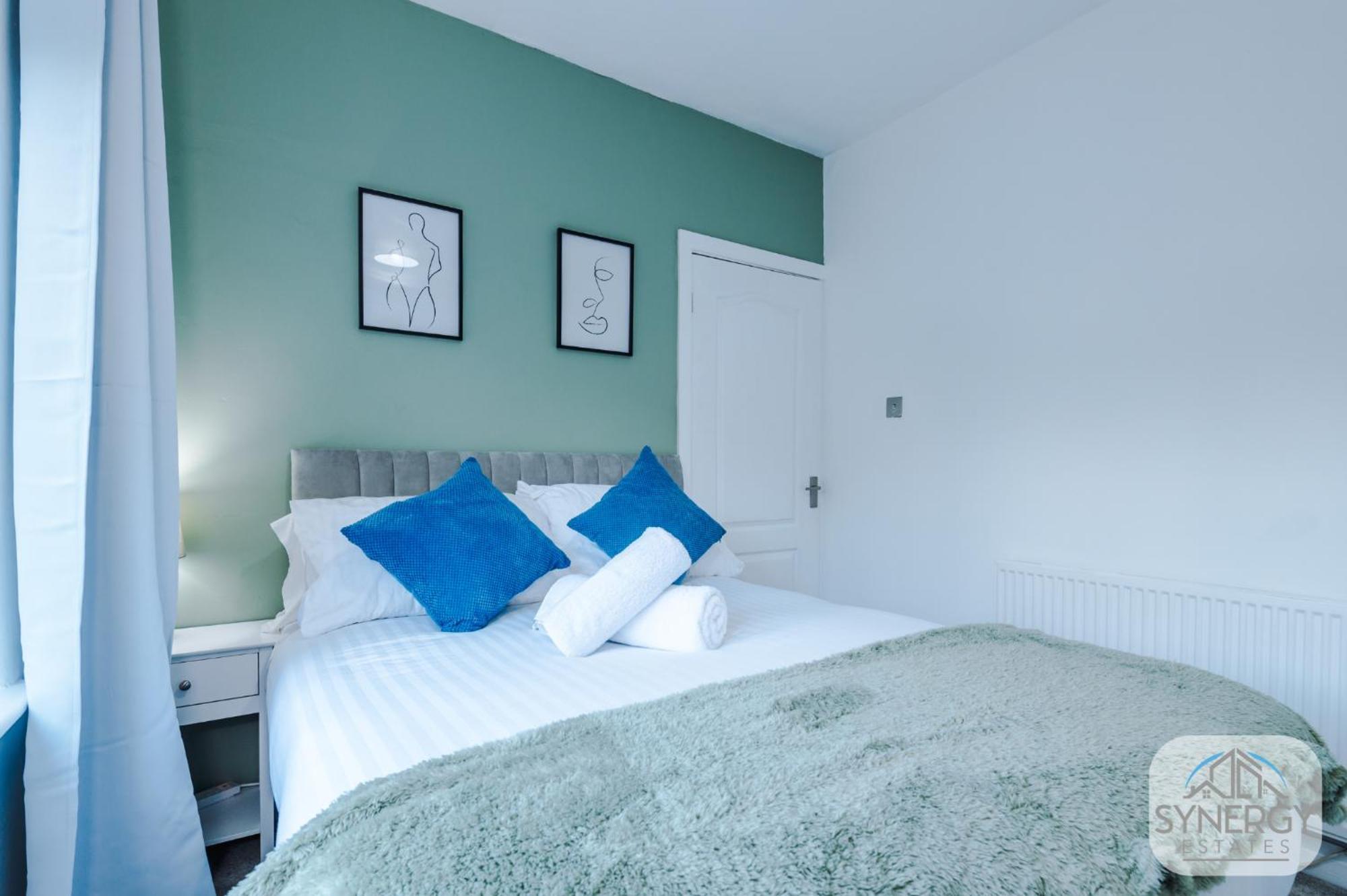 Jade House, - By Synergy Estates Vakantiehuis Manchester