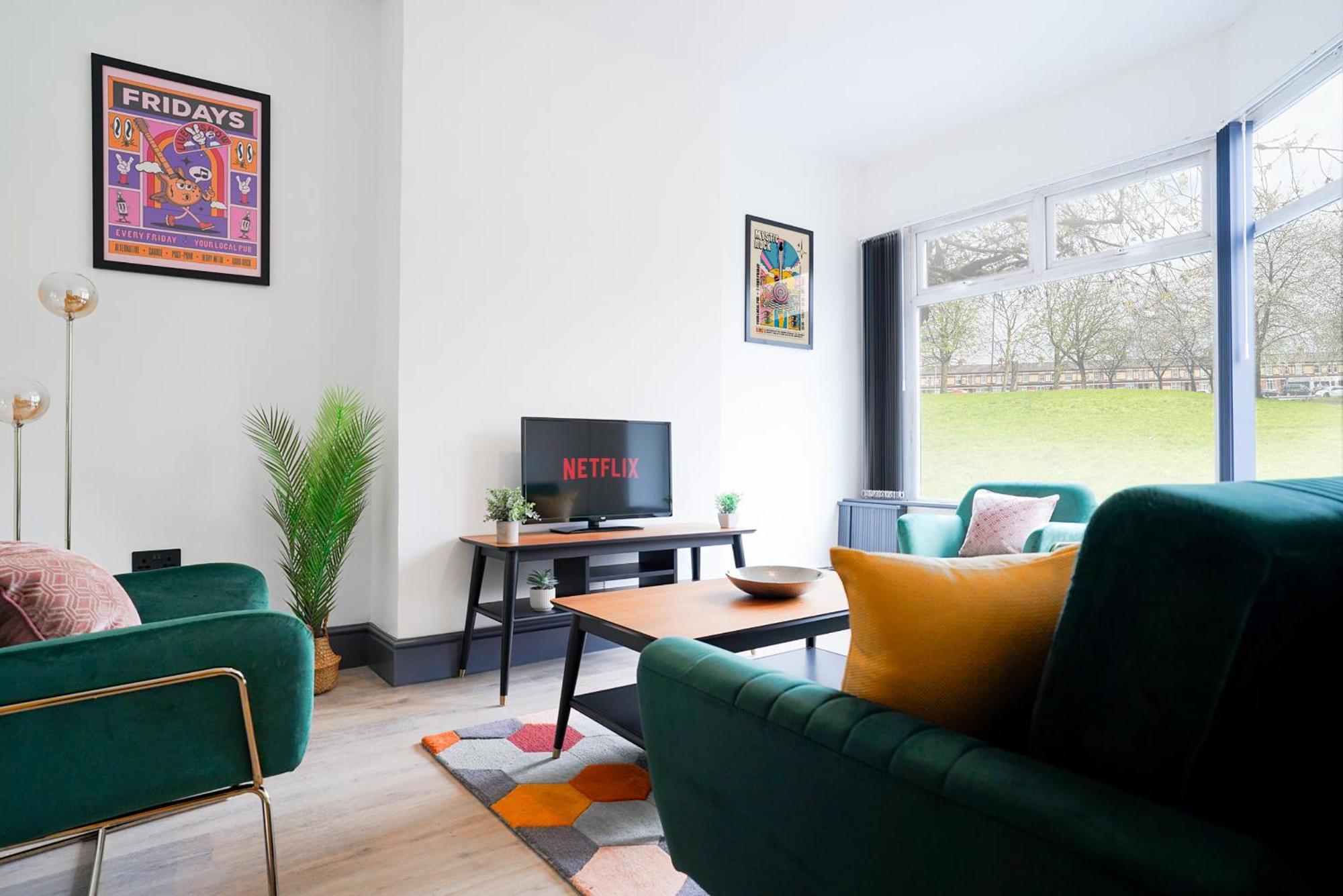 3-bed House In Near Old Trafford Manchester