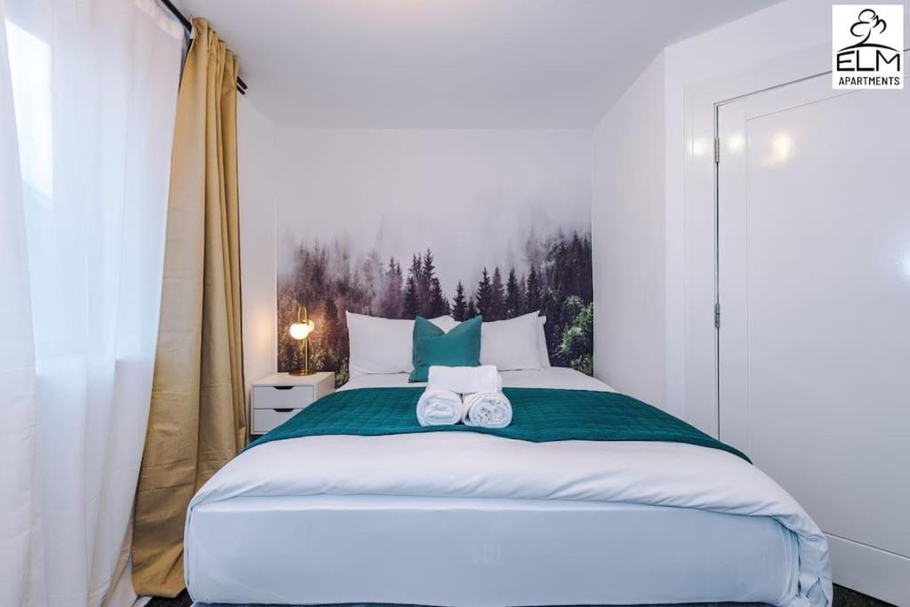 Cozy 1 Bedroom Apartment, Prime Location , Free Parking