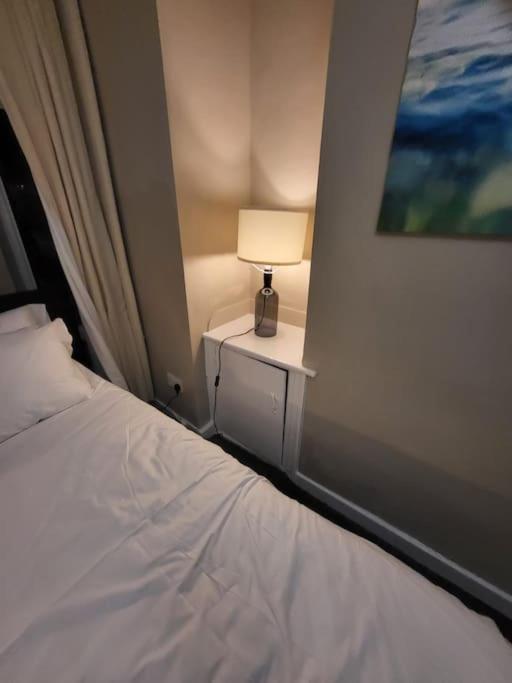 Holiday home 4 Bedrooms, 8 Min To City!