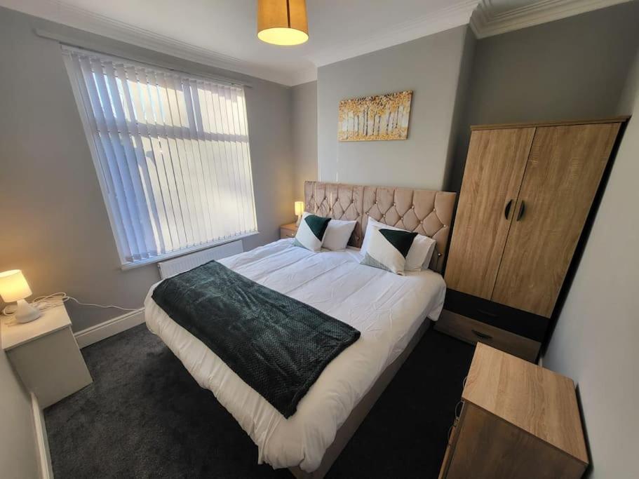 3 Bdr, Close To And Hospital *