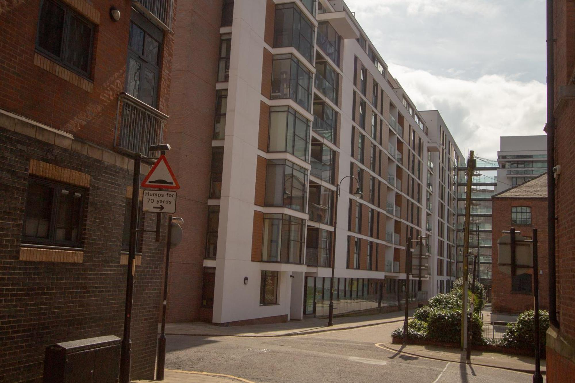 Gem: Cosy 2br With Private Balcony