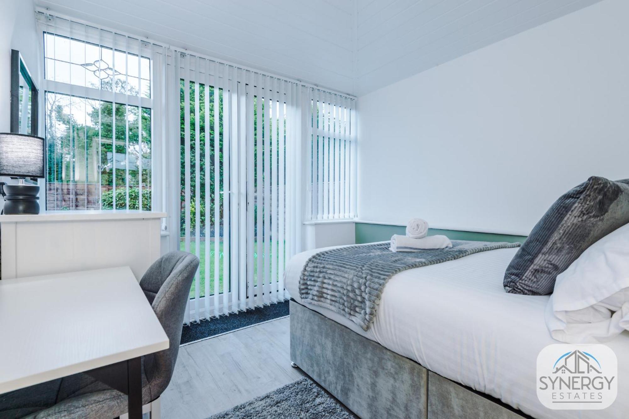 Jade House, - By Synergy Estates Holiday home Manchester