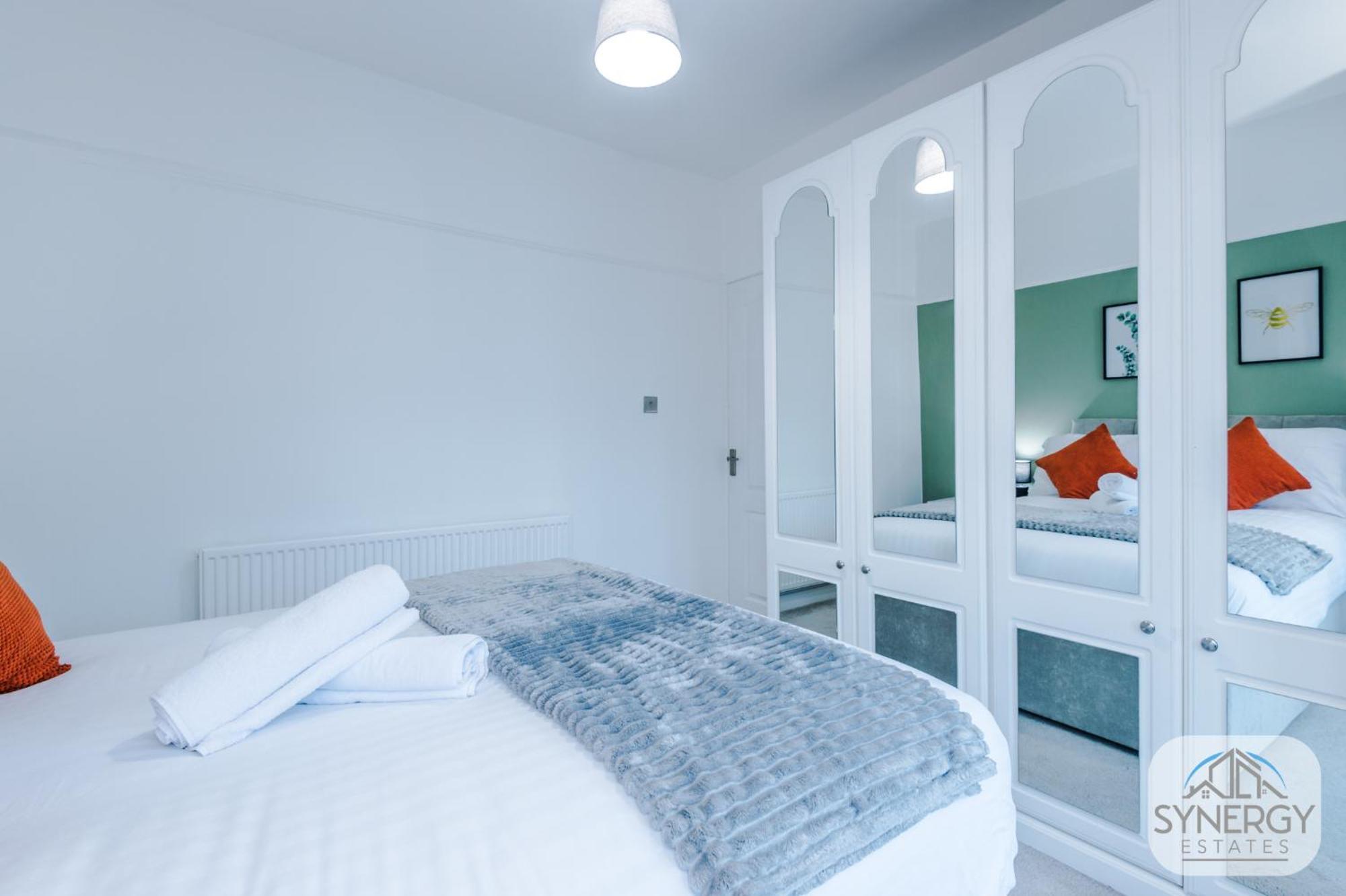 Jade House, - By Synergy Estates * Manchester