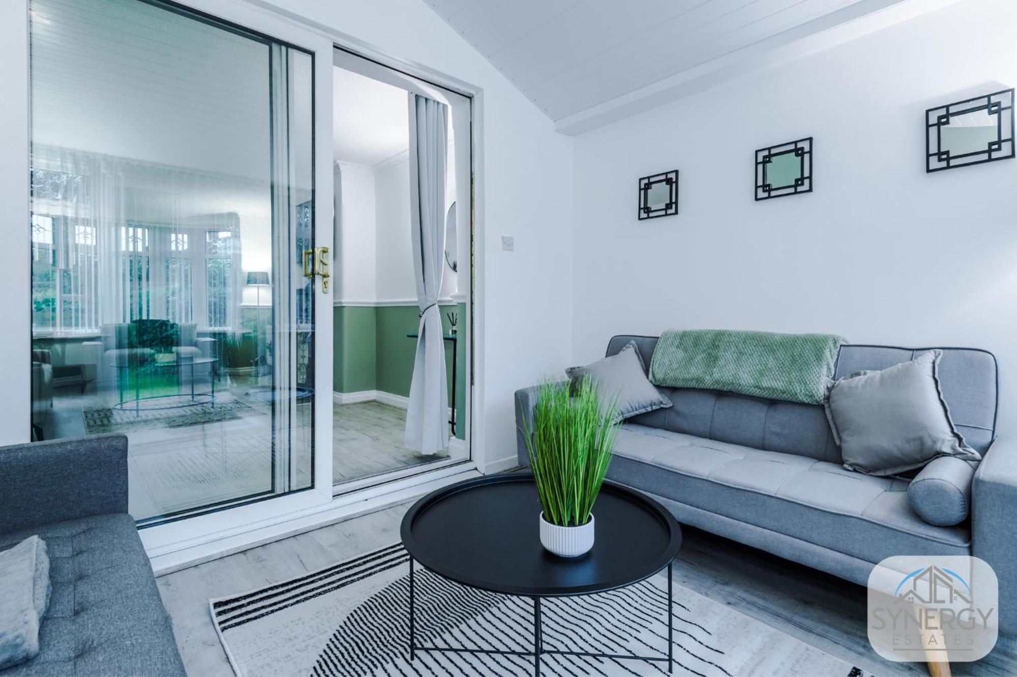 Jade House, - By Synergy Estates Vakantiehuis Manchester