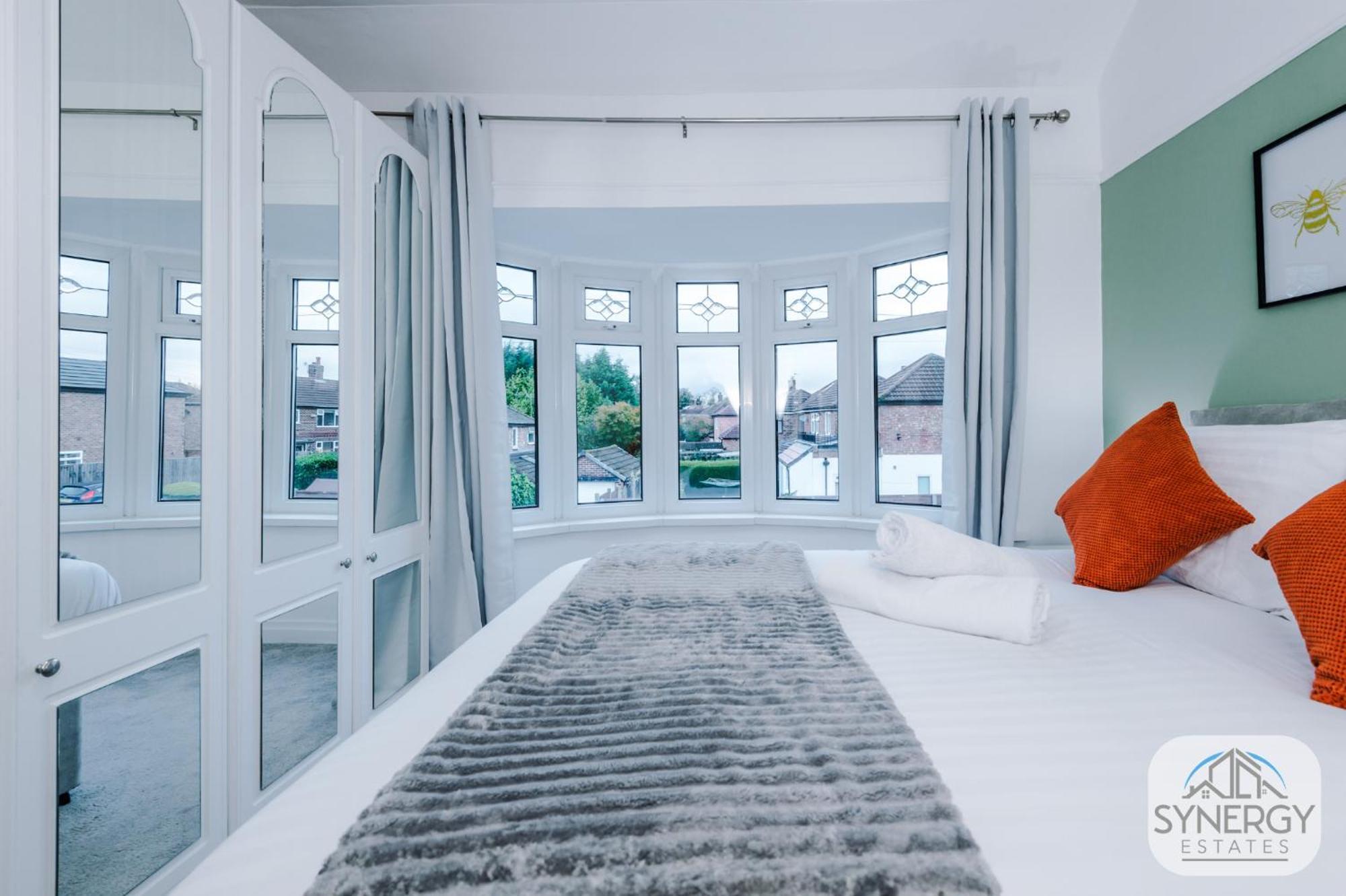 Jade House, - By Synergy Estates Holiday home Manchester