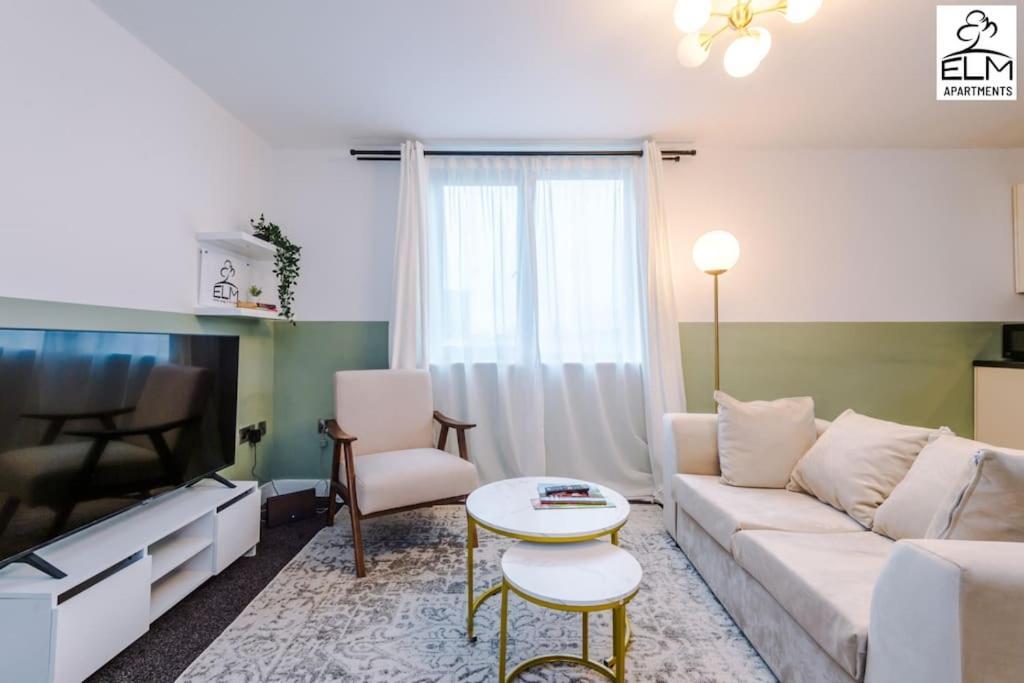 Cozy 1 Bedroom Apartment, Prime Location , Free Parking Appartement *