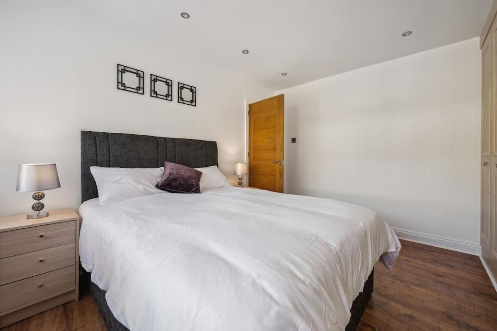 House In Heald Village Manchester