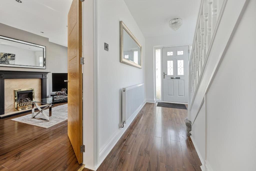 House In Heald Village *
