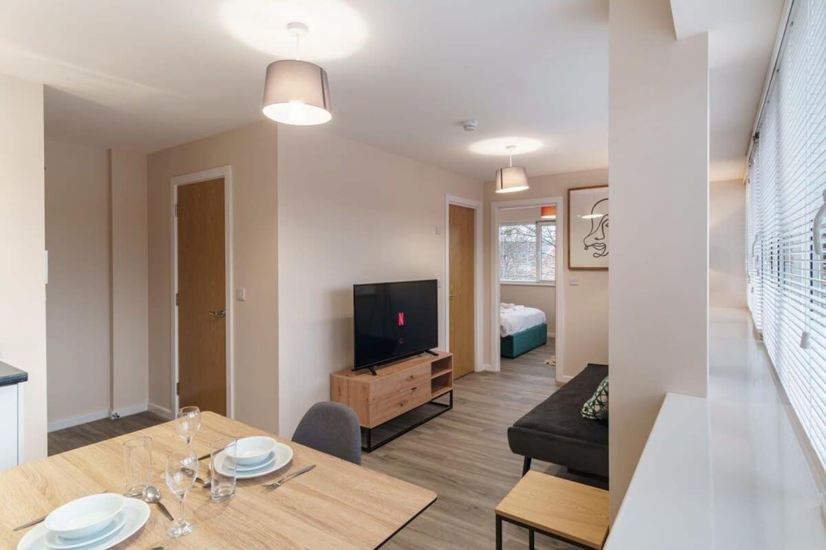 Fantastic 1 Bed Flat - Sleeps 3 *