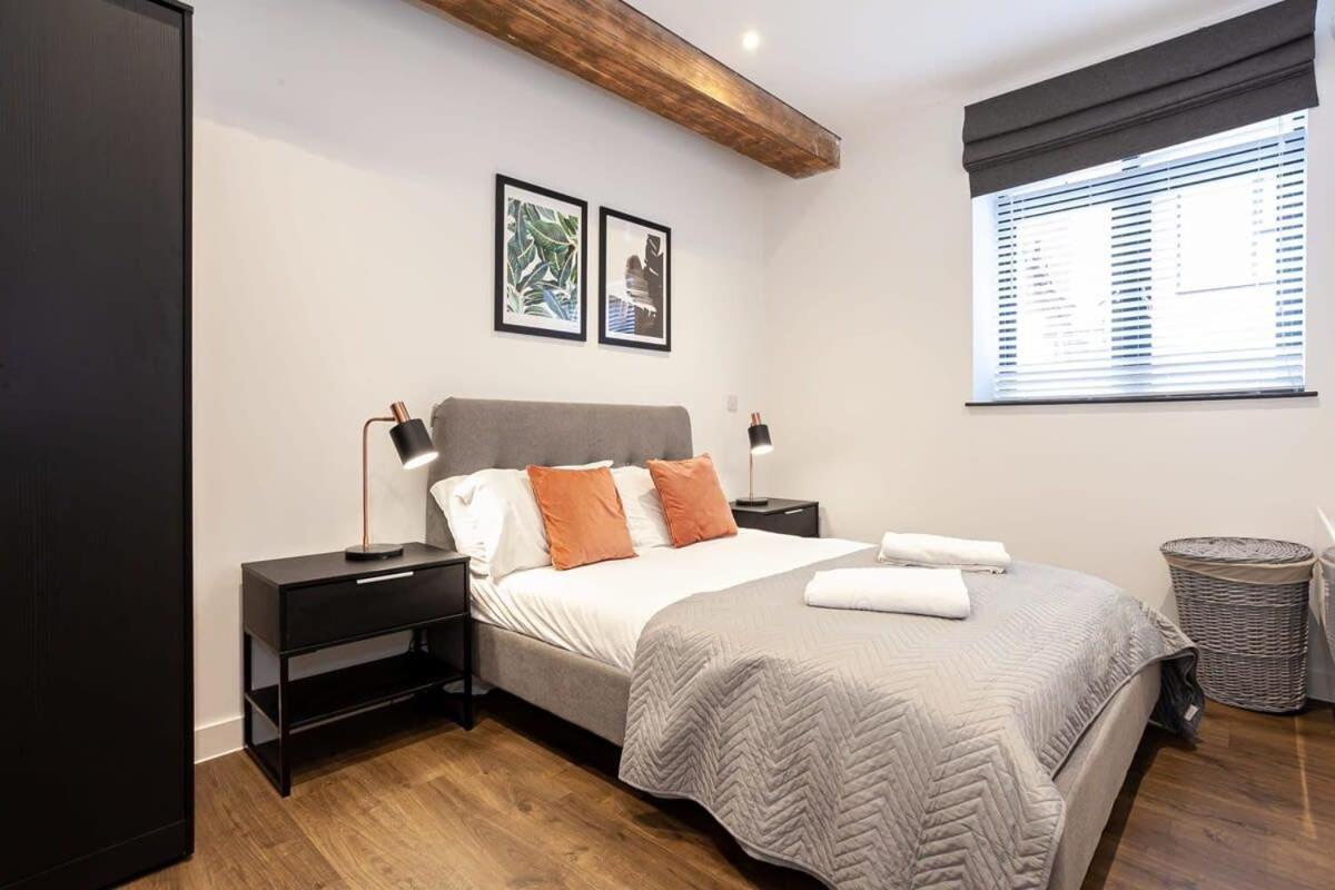 Stylish Modern In Holiday home Manchester