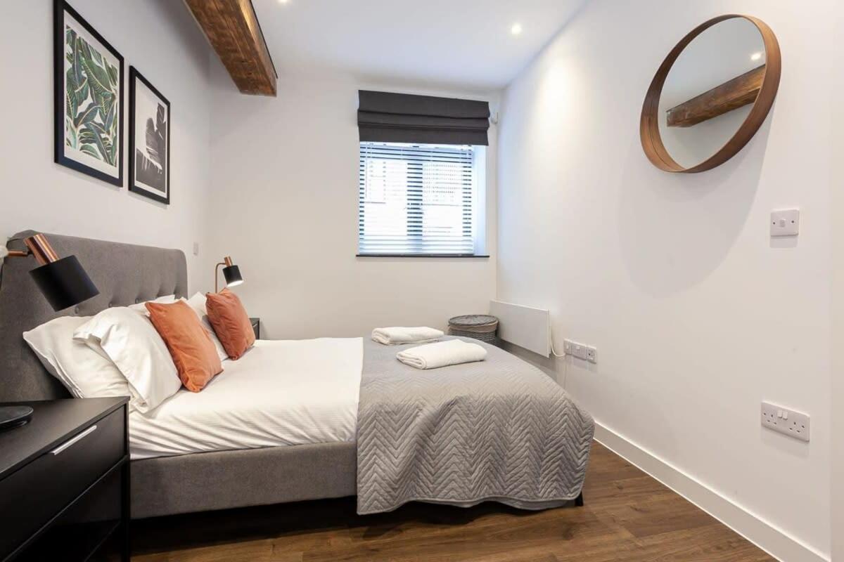 Stylish Modern In Holiday home Manchester