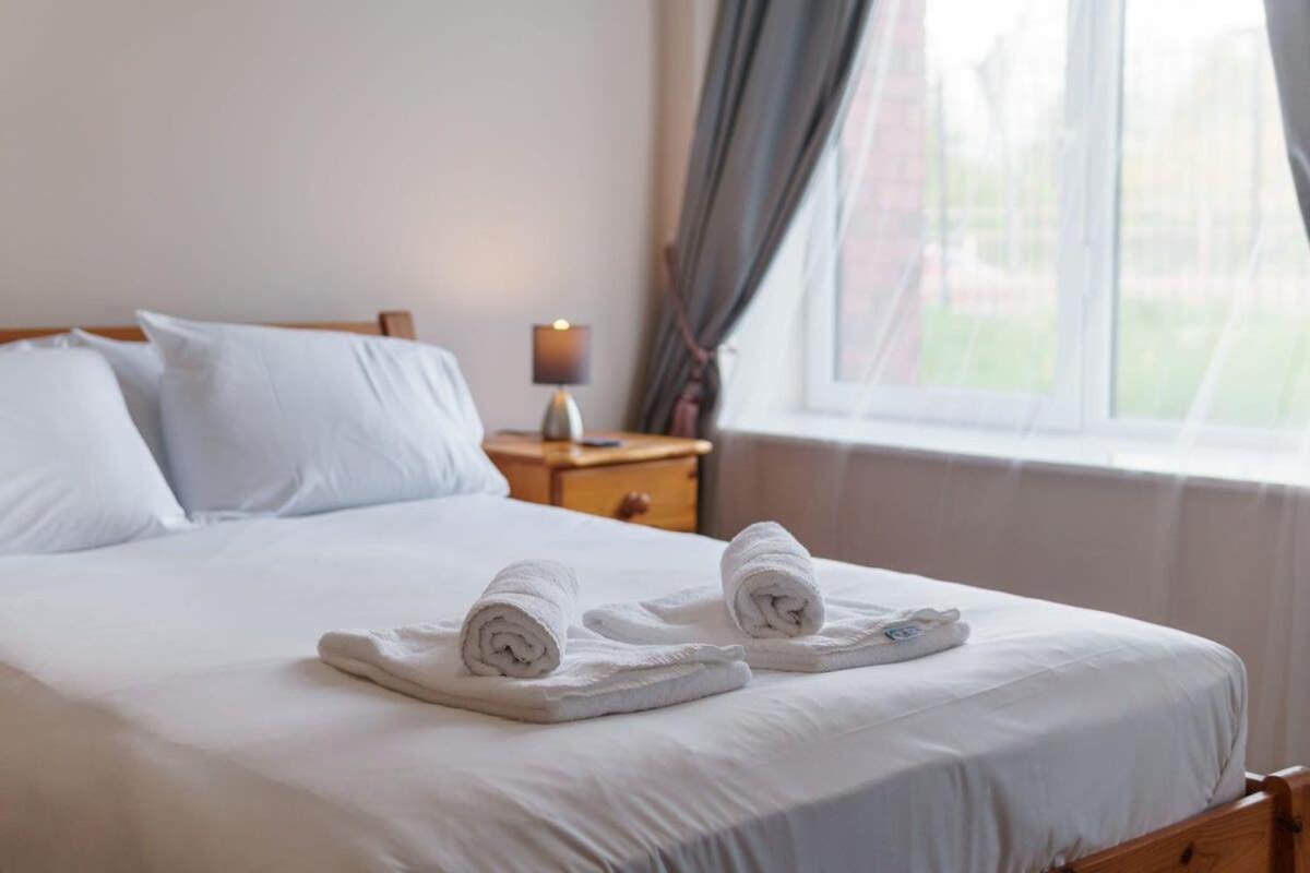 Bright 1 Bed Flat - Sleeps 3 Manchester