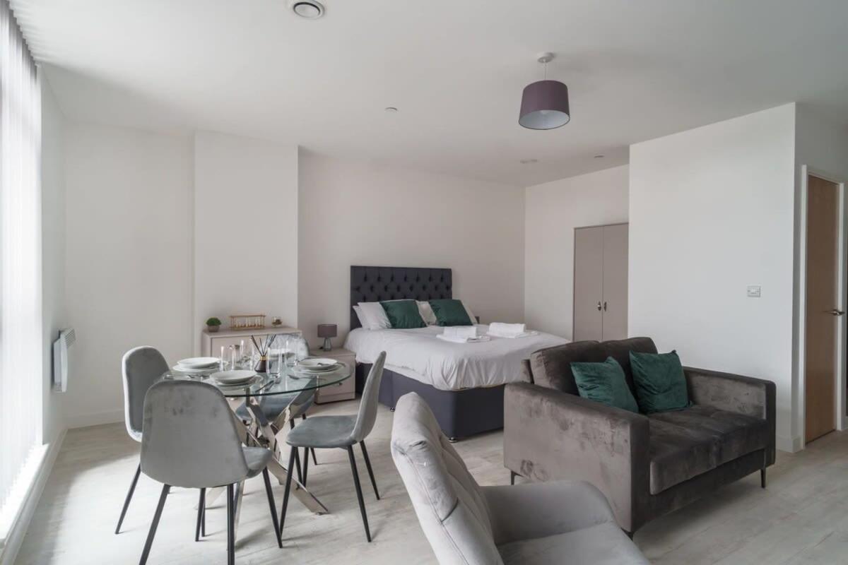 Apartment Modern In Salford Great Views