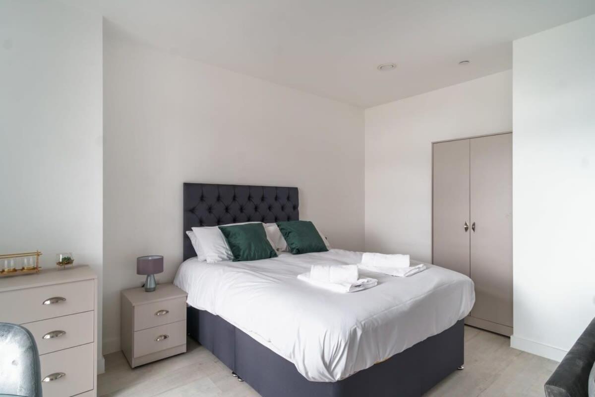 Apartment Modern In Salford Great Views Manchester