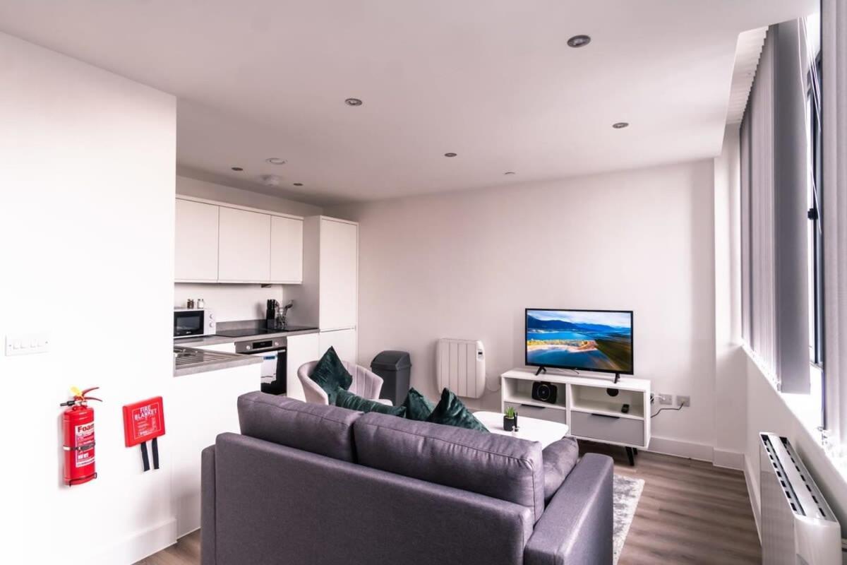 Zeni, Alexandra Rise Slick 1 Bed * Manchester