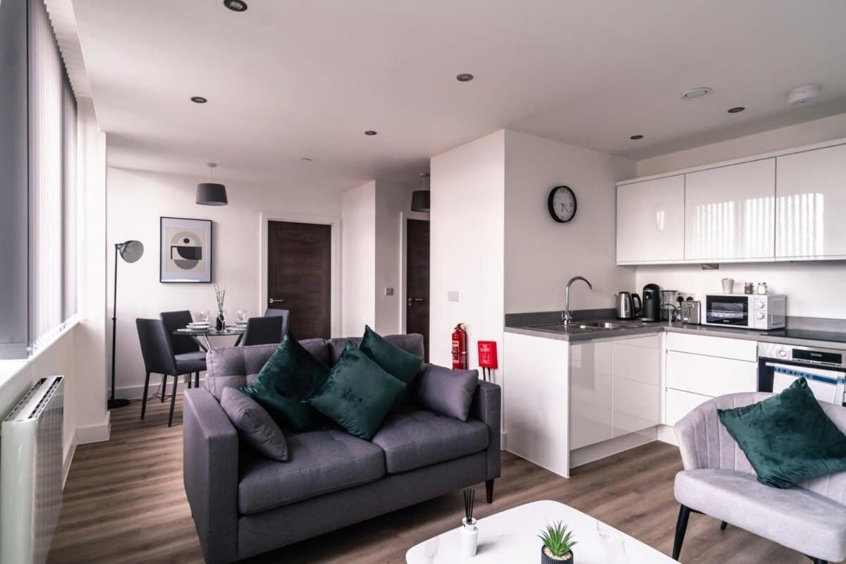 Zeni, Alexandra Rise Slick 1 Bed *