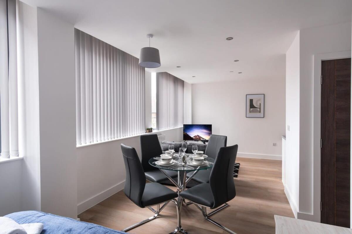 Zeni, Alexandra Rise Smart Appartement Manchester