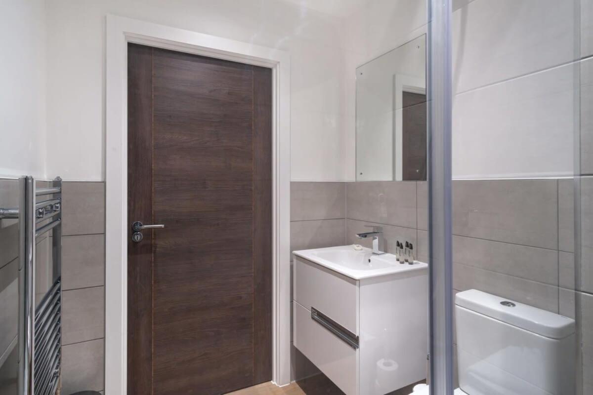 Zeni, Alexandra Rise Chic 1br Flat Appartement
