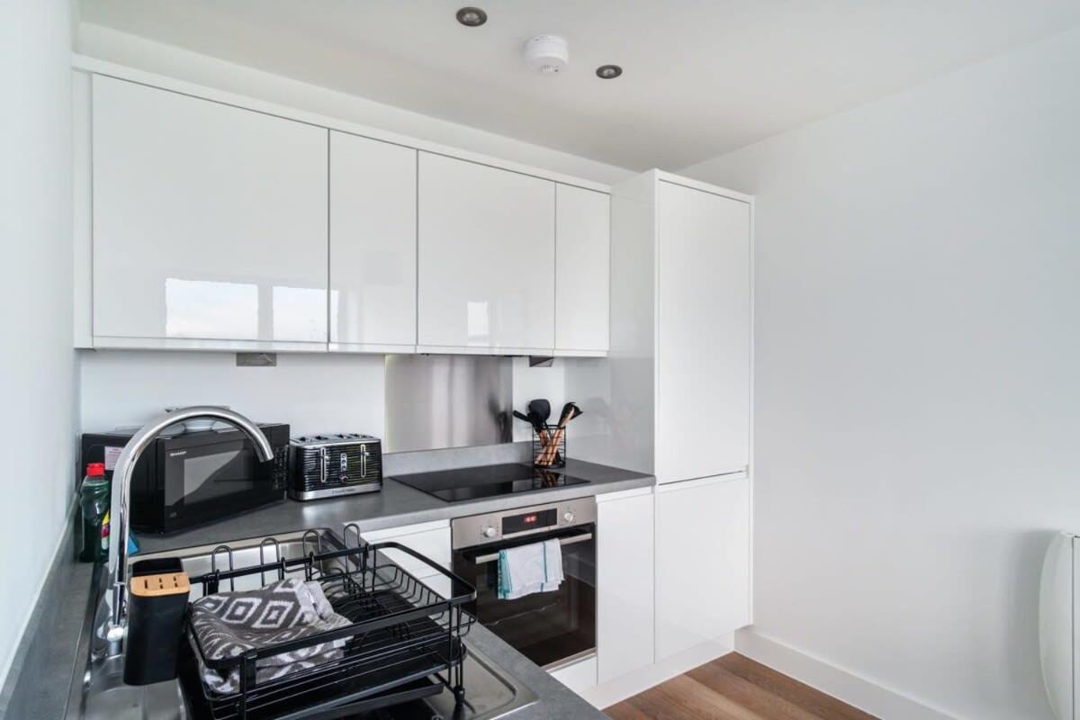 Zeni, Alexandra Rise Smart 1 Bed Manchester