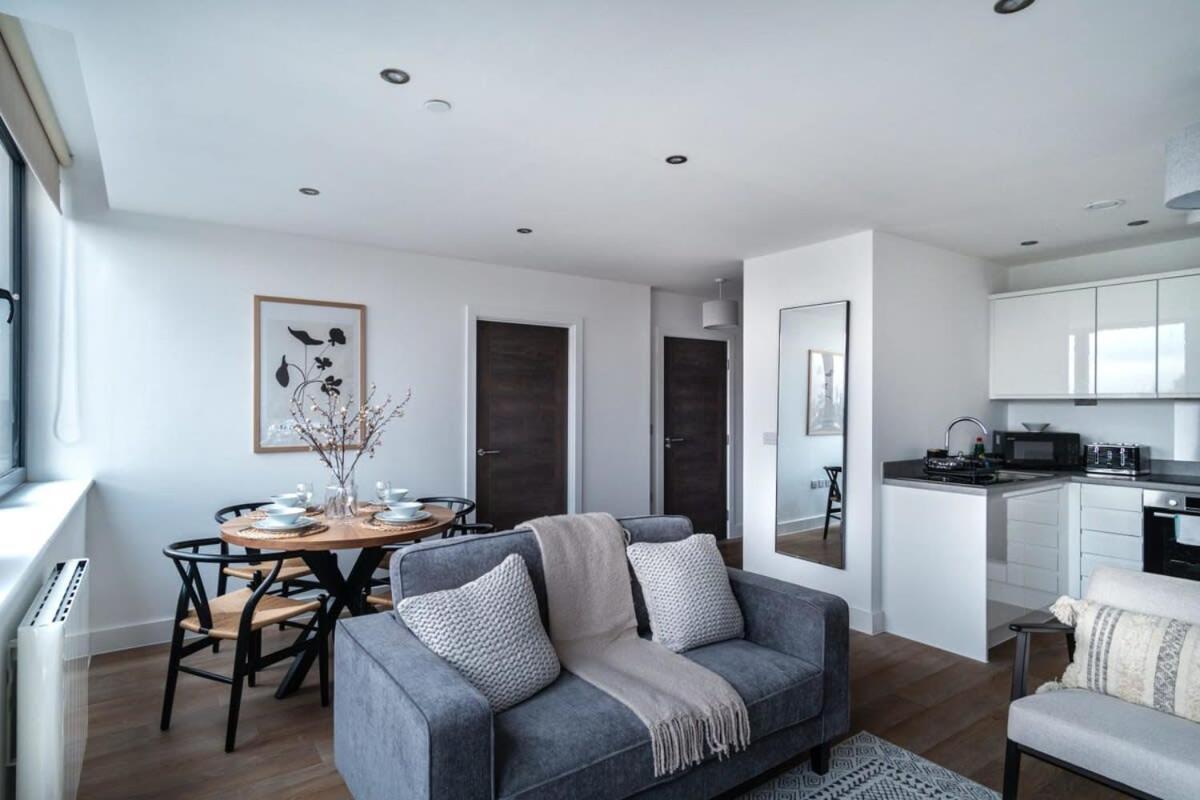 Zeni, Alexandra Rise Smart 1 Bed *