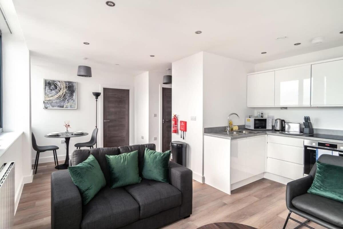 Stayzeni, Alexandra Rise 1 Bed Flat * Manchester