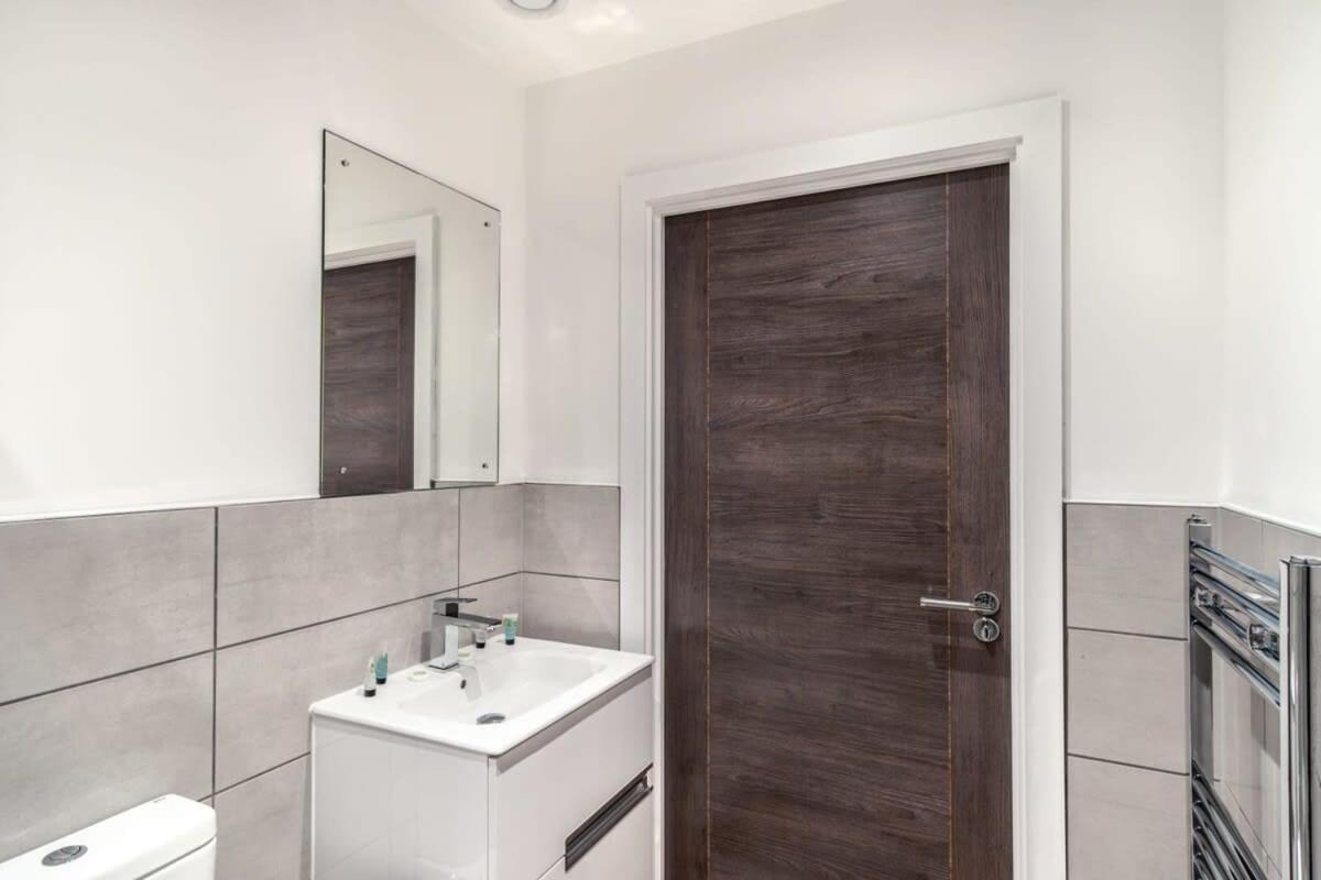 Stayzeni, Alexandra Rise 1 Bed Flat Apartment