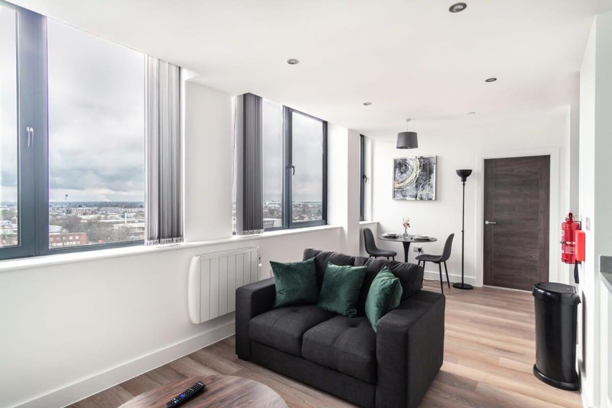 Stayzeni, Alexandra Rise 1 Bed Flat * Manchester