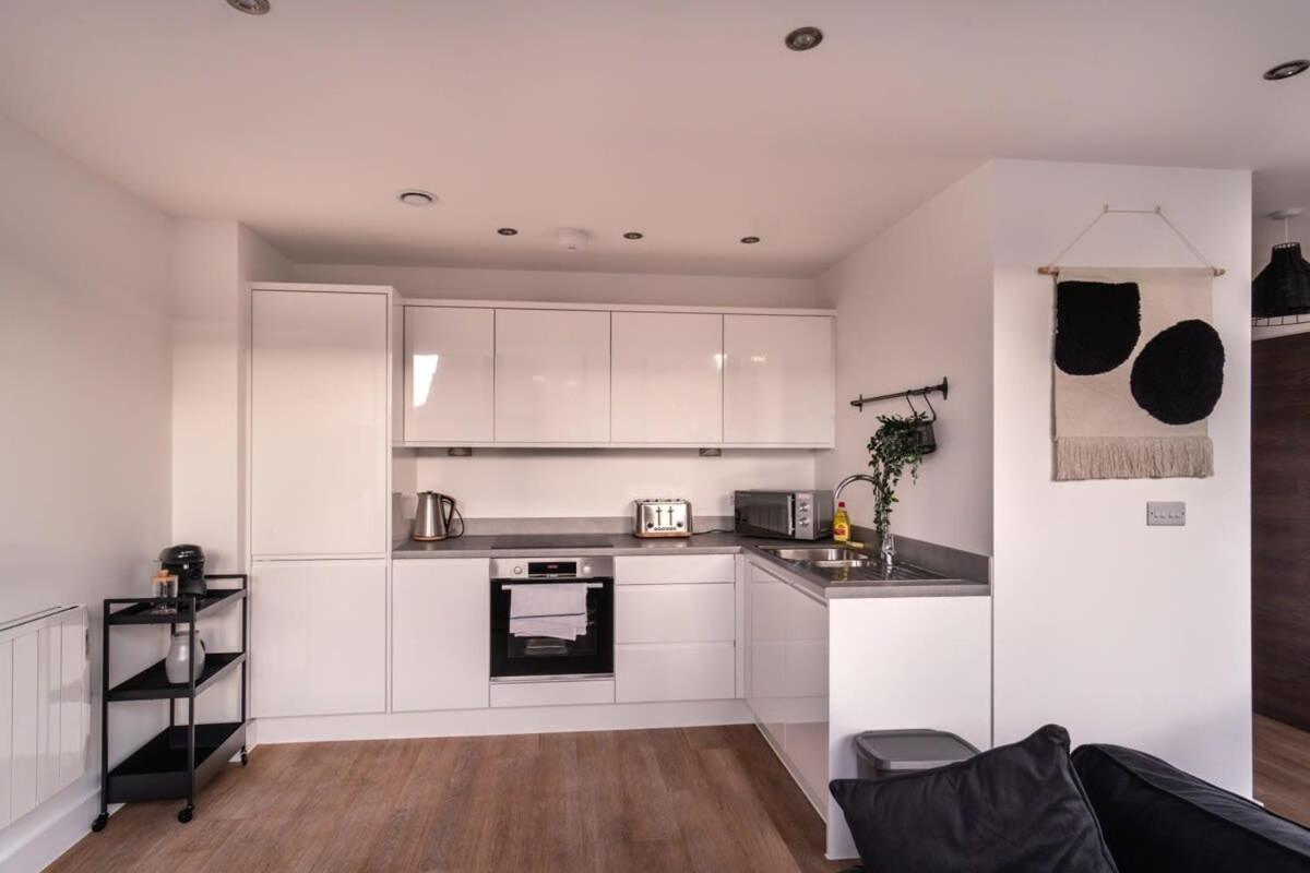 Stayzeni, Alexandra Rise Sleek 1 Bed Appartement Manchester