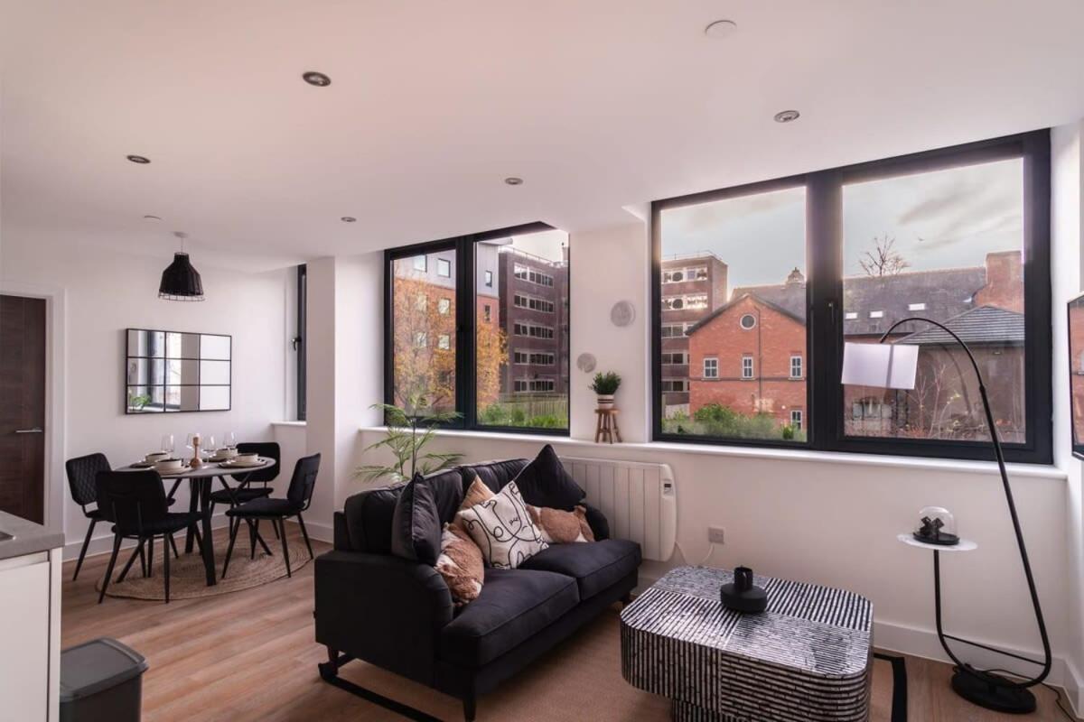 Stayzeni, Alexandra Rise Sleek 1 Bed Manchester