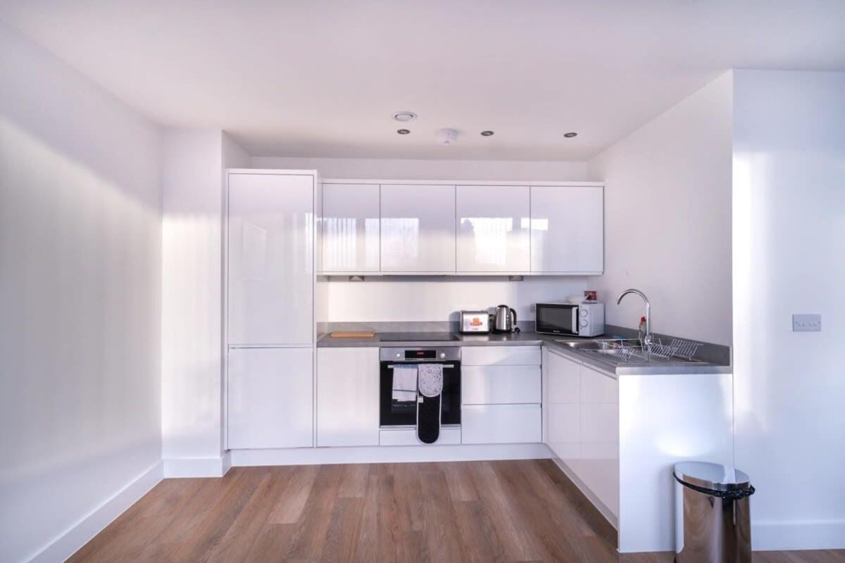 Appartement Stayzeni, Alexandra Rise Lovely 1 Bed