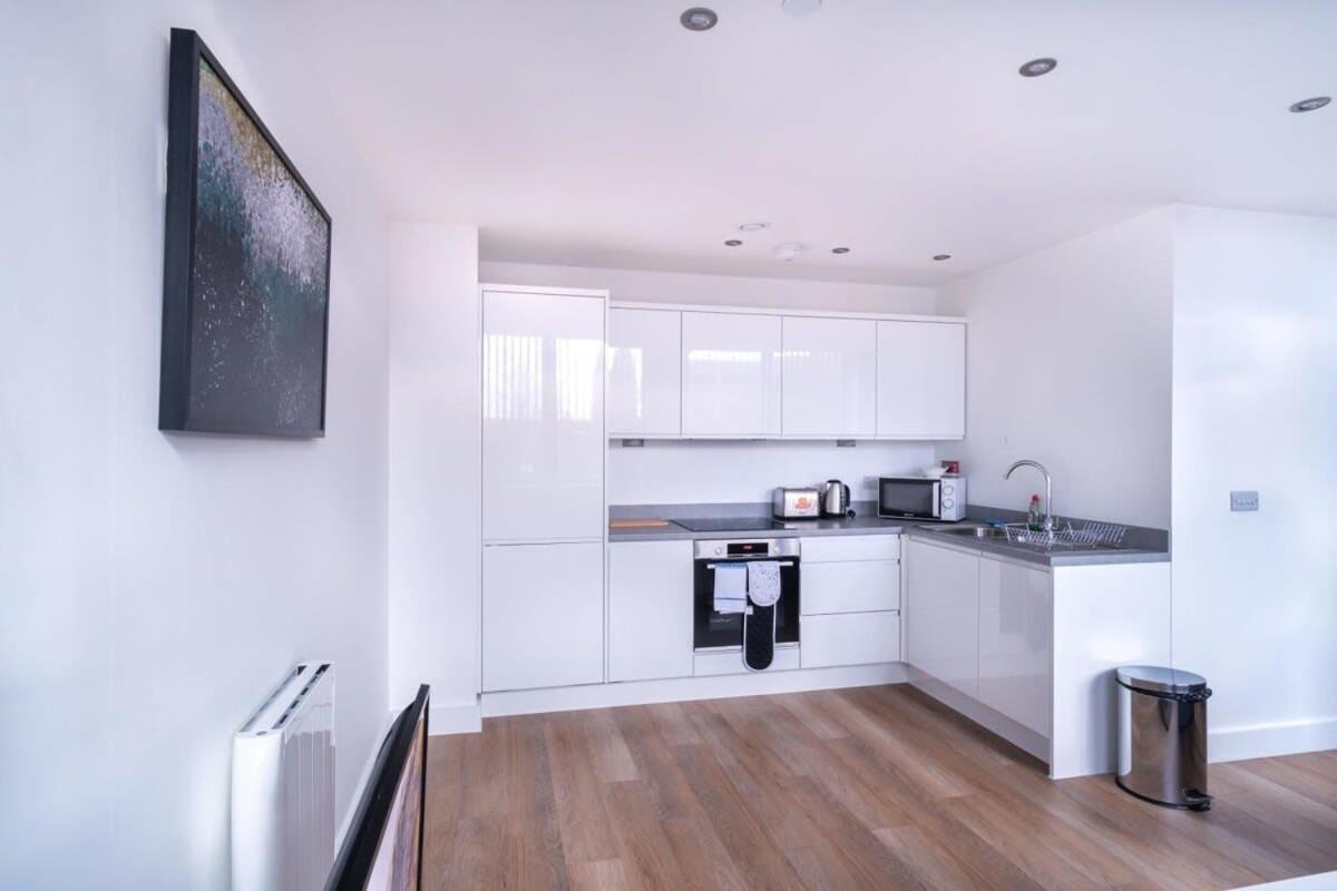 Stayzeni, Alexandra Rise Lovely 1 Bed Appartement