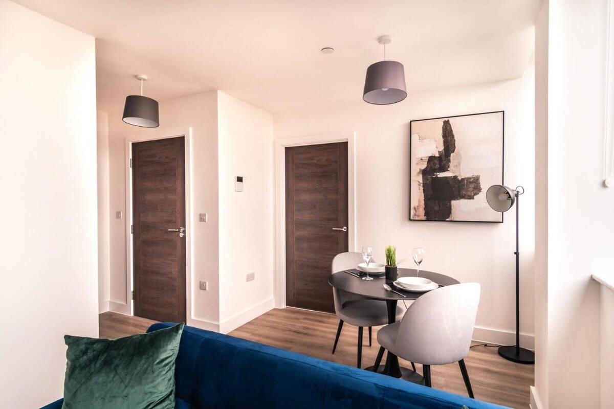 Stayzeni, Alexandra Rise Cool 1 Bed Appartement
