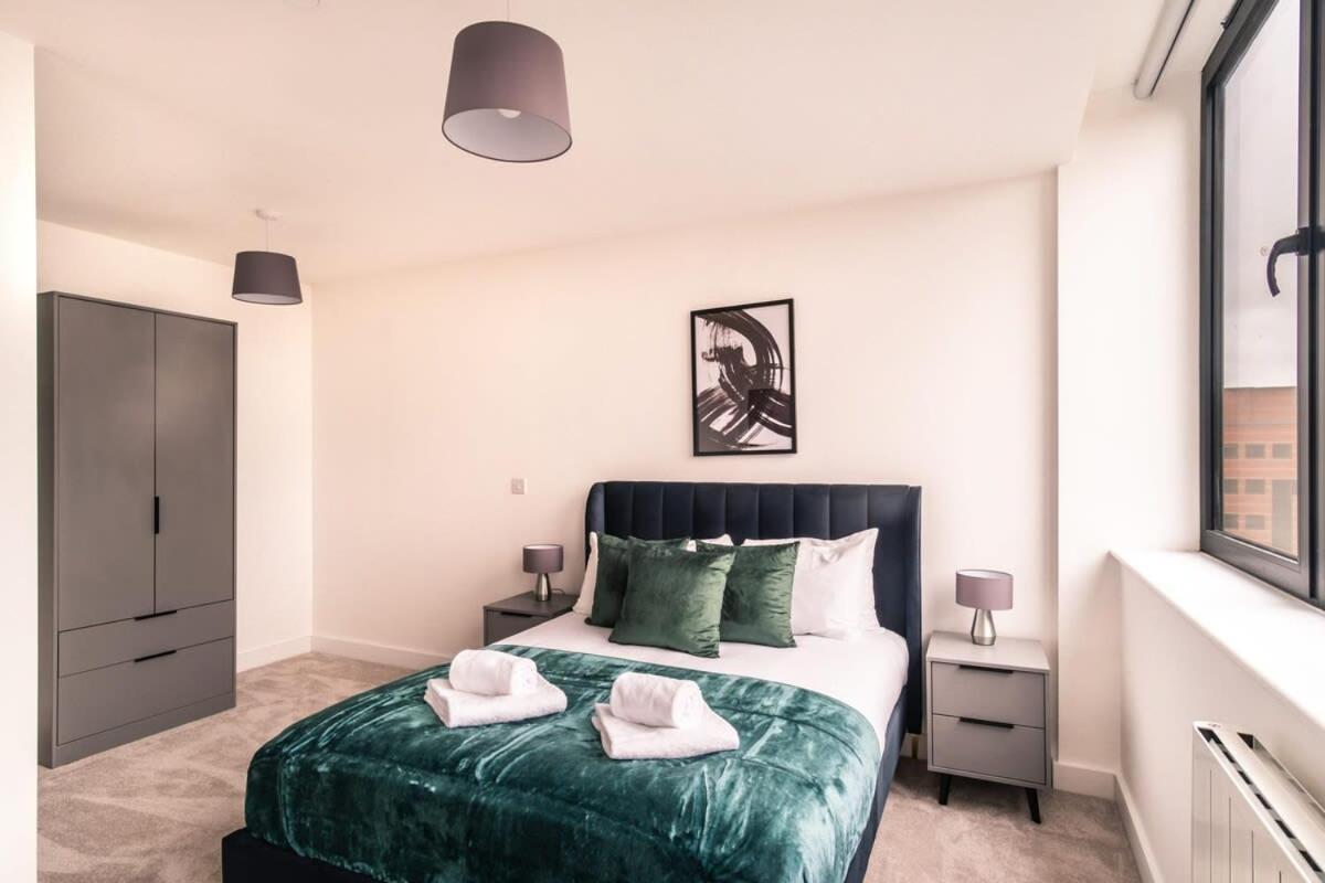 Stayzeni, Alexandra Rise Cool 1 Bed * Manchester