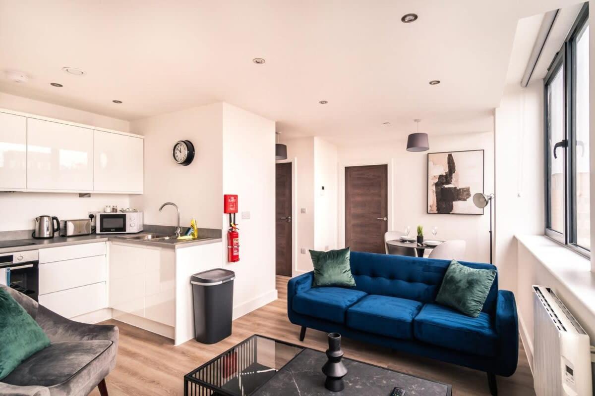 Stayzeni, Alexandra Rise Cool 1 Bed Appartement *