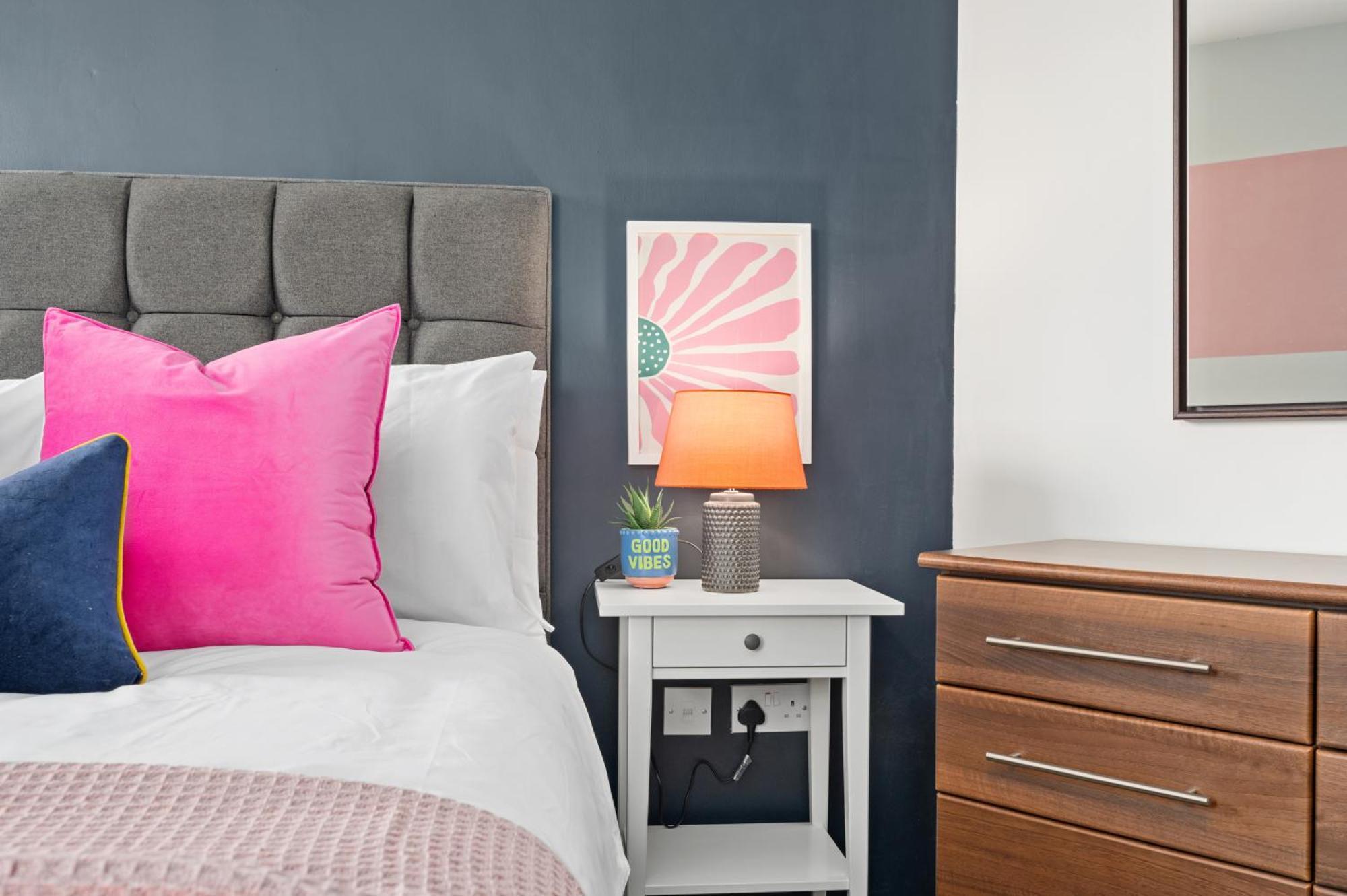 With Balcony & Secure Parking Apartment Manchester