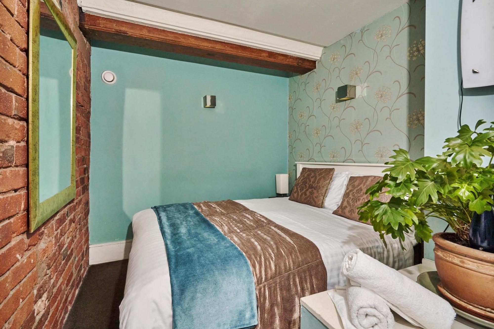 Bed & Breakfast Lushpads Manchester