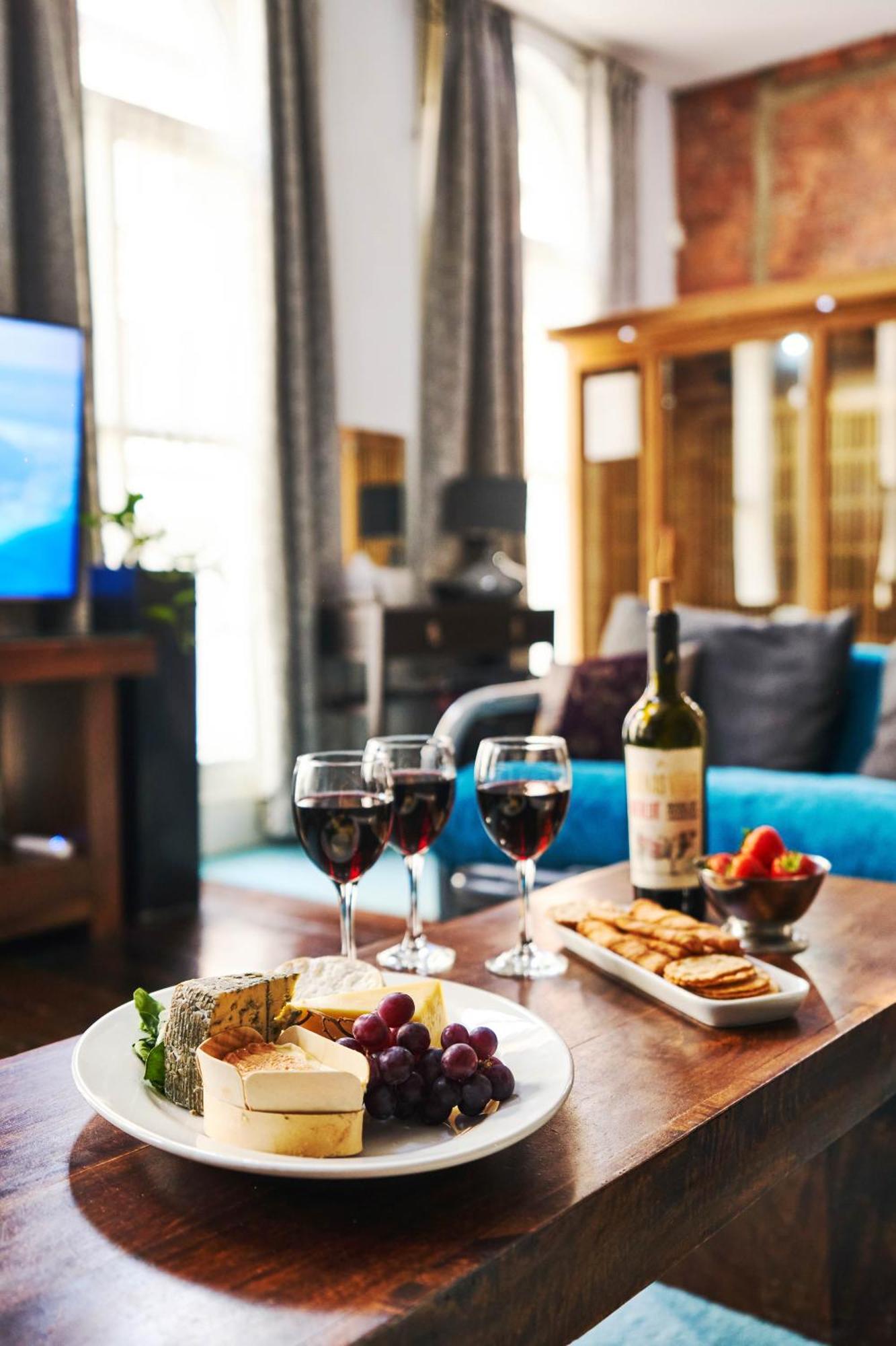 Bed & Breakfast Lushpads 4*