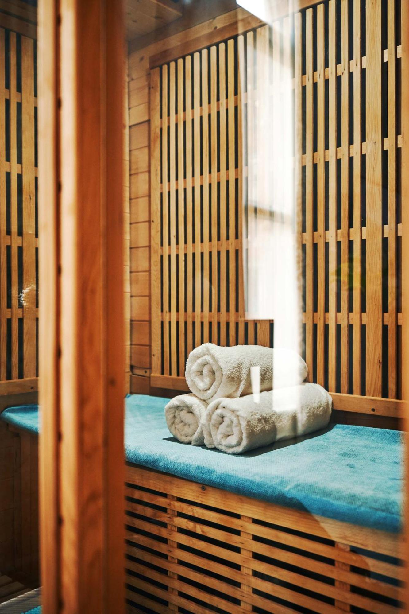 Lushpads Bed & Breakfast 4*