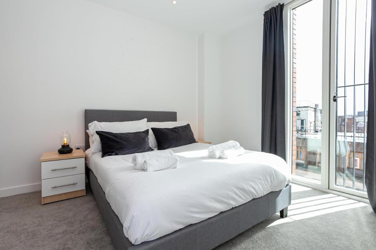 Apartment Spacious 2 Bed In Manchester
