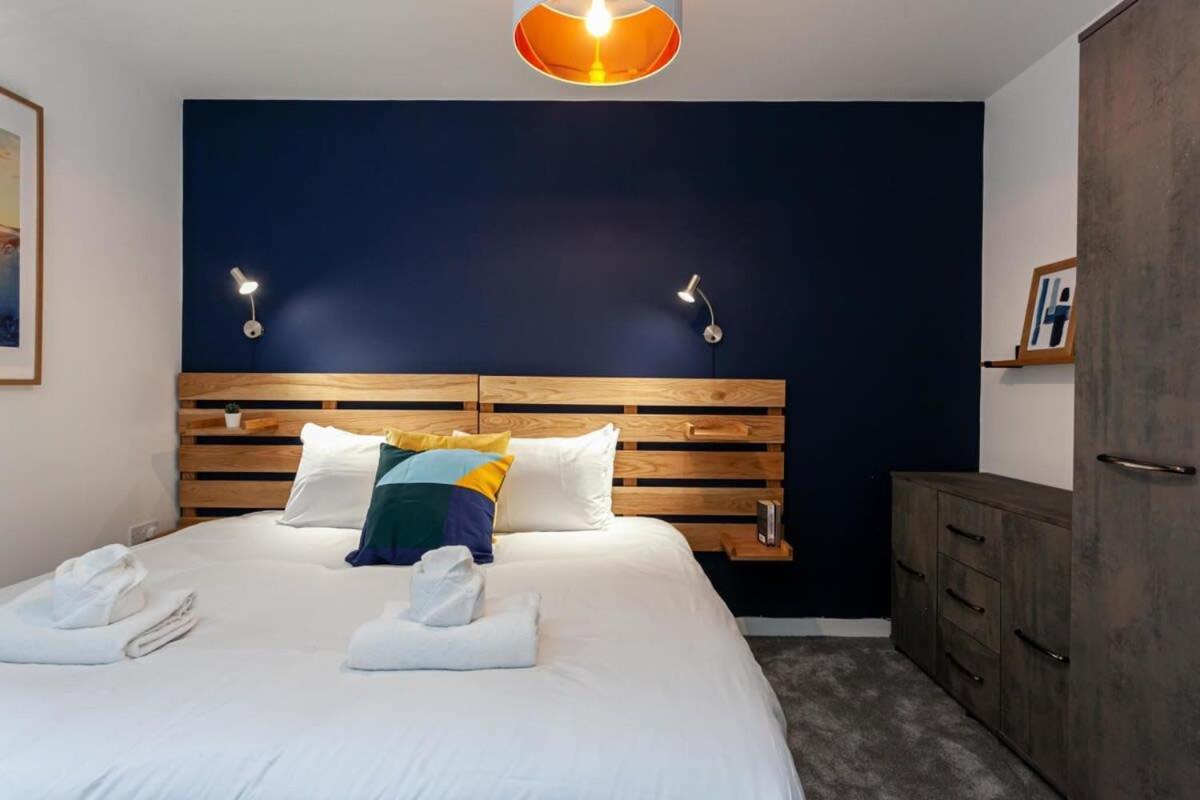 Stunning 2 Bed Flat 5min To Old Trafford Stadium * Manchester