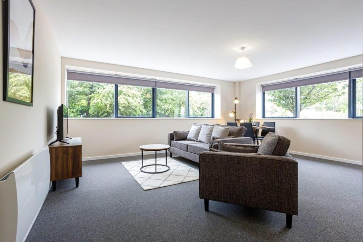 Apartment Modern 2 Bedroom *