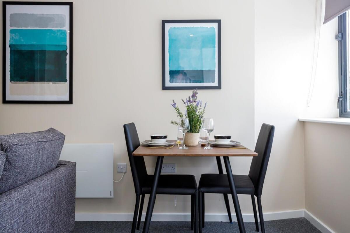 Modern And Stylish 1 Bed Manchester
