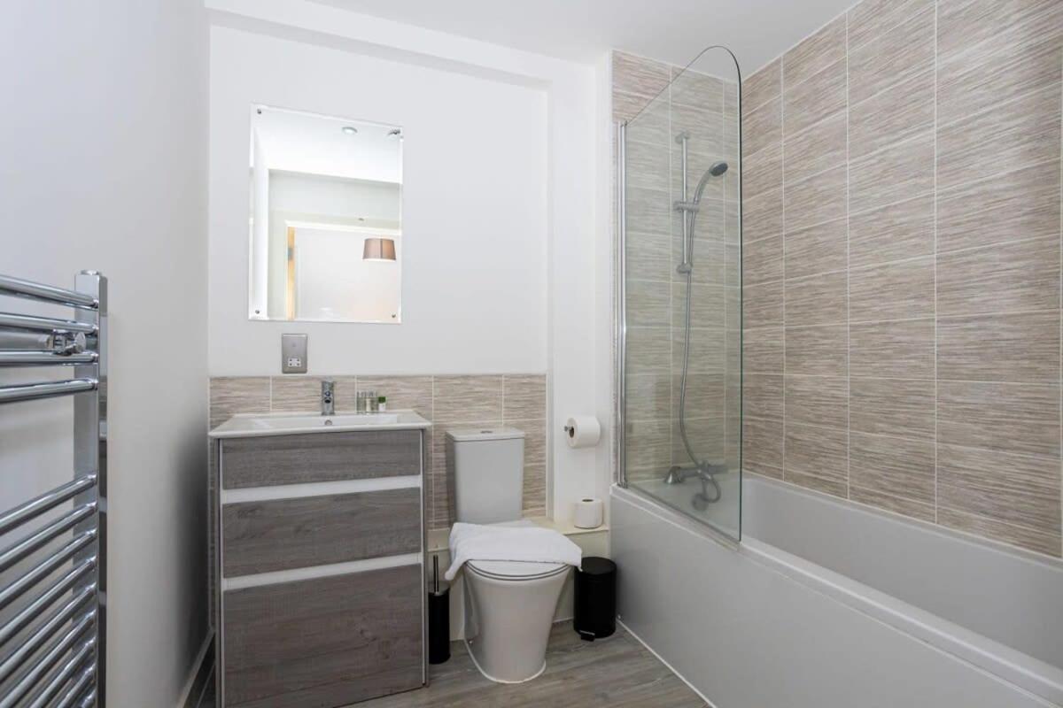 Apartment Smart 1 Bedroom In Salford