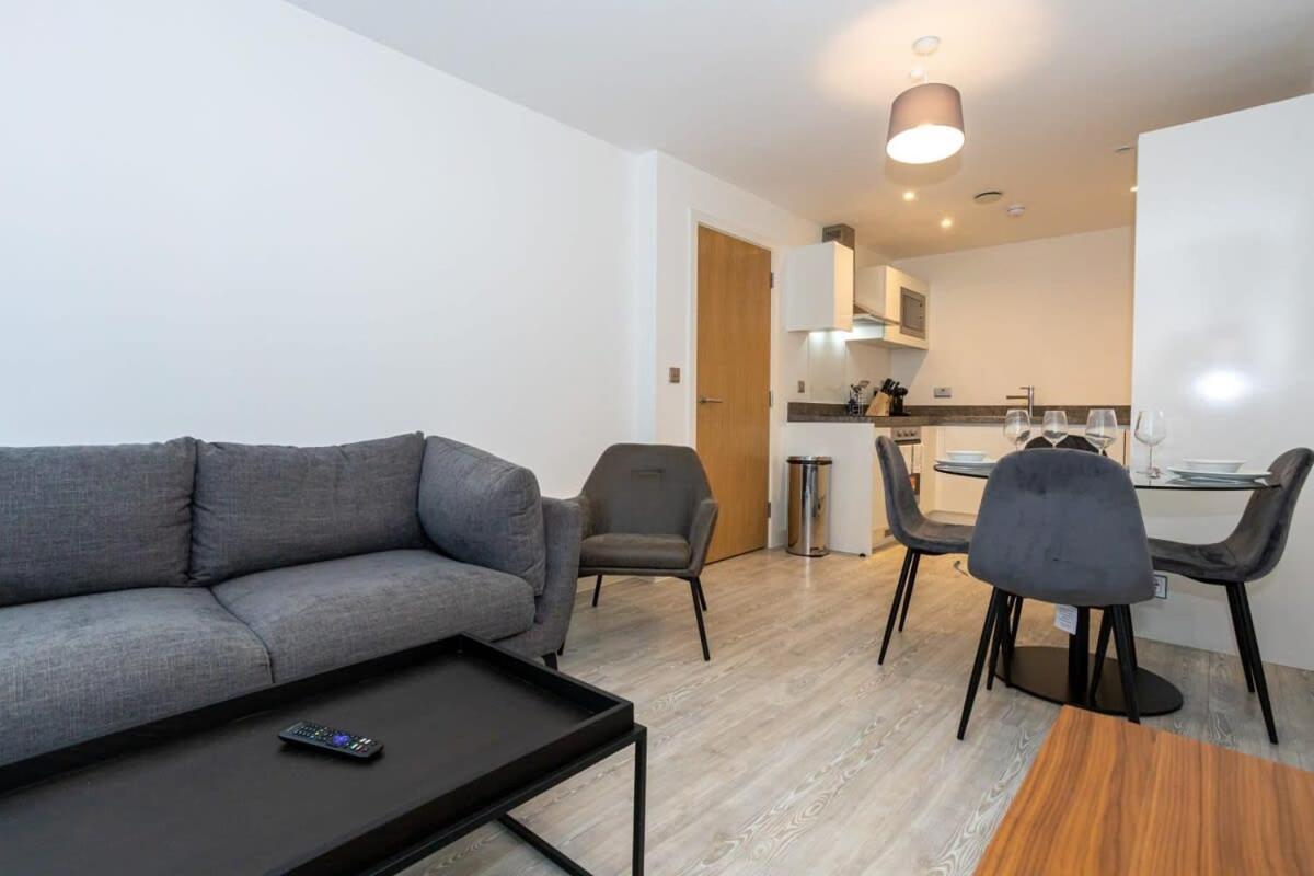 Apartment Smart 1 Bedroom In Salford Manchester