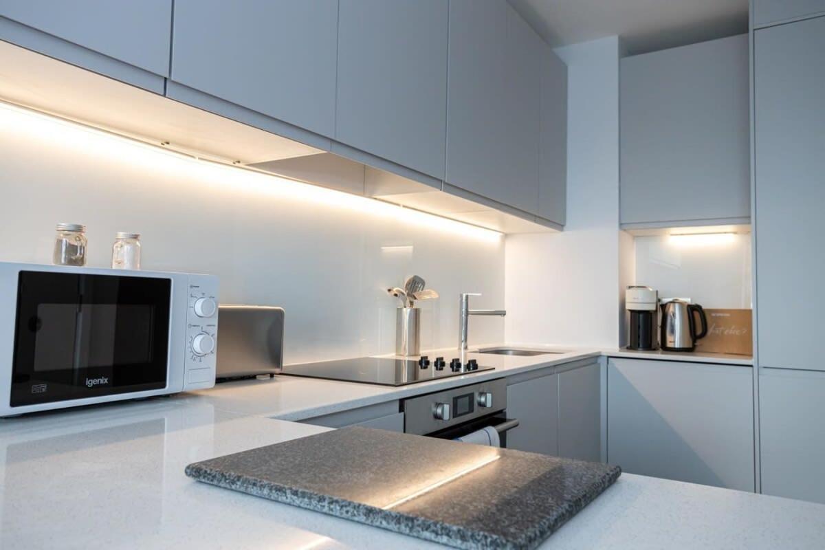Stunning 2 Bedroom Apartment