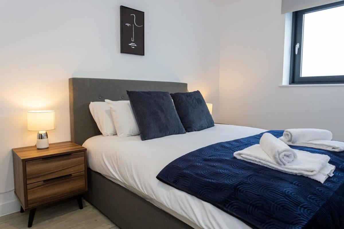 Modern 2 Bed Salford Stunning Views Appartement