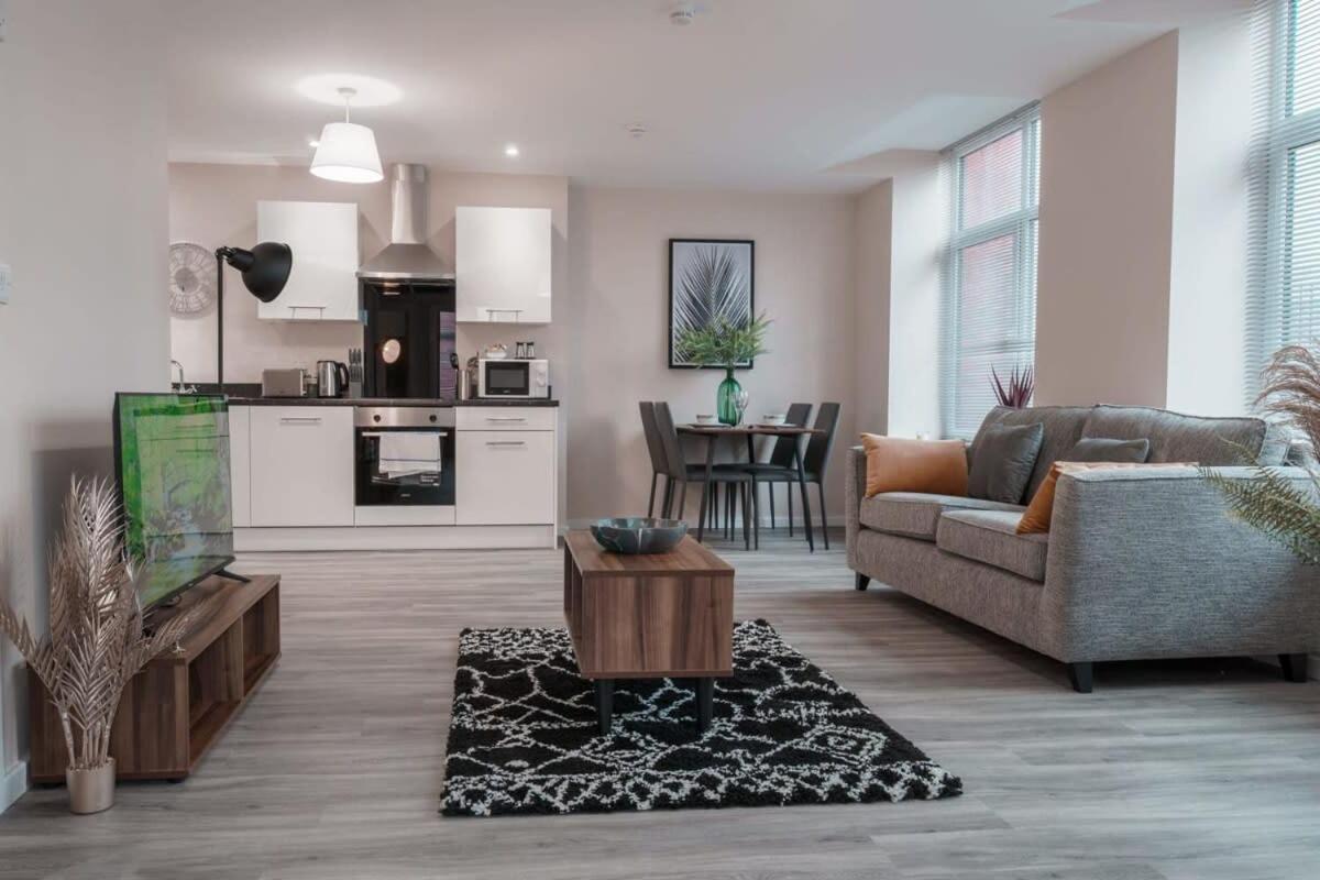 Contemporary 2 Bed - Sleeps 4 *