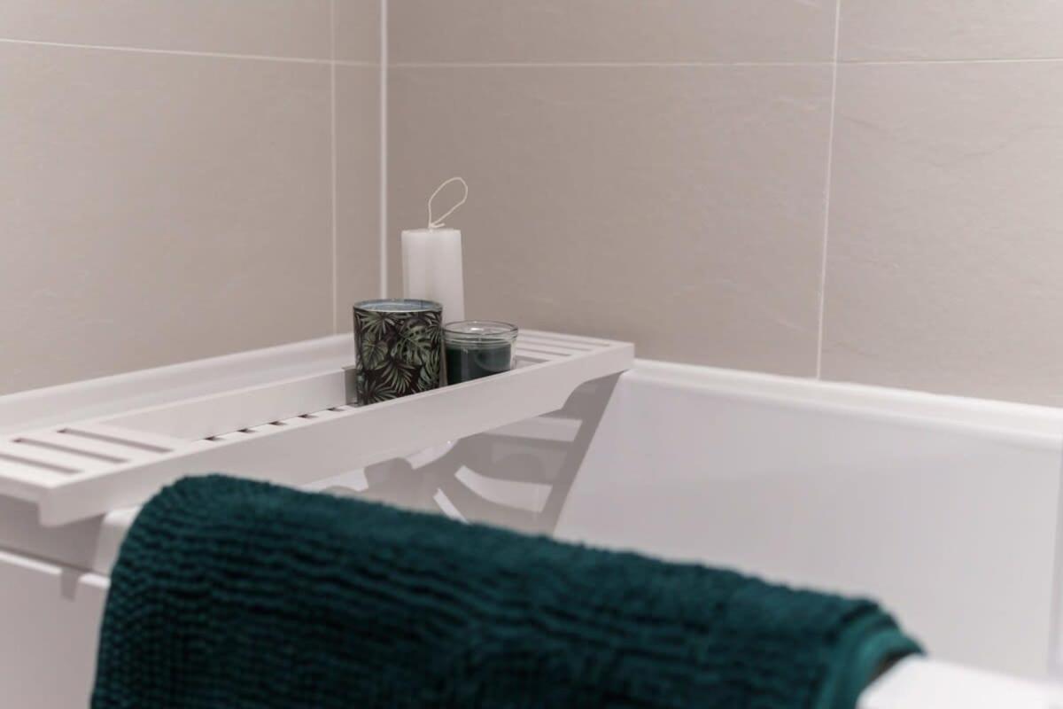 Lovely 2 Bed In - Sleeps 4 Apartment Manchester